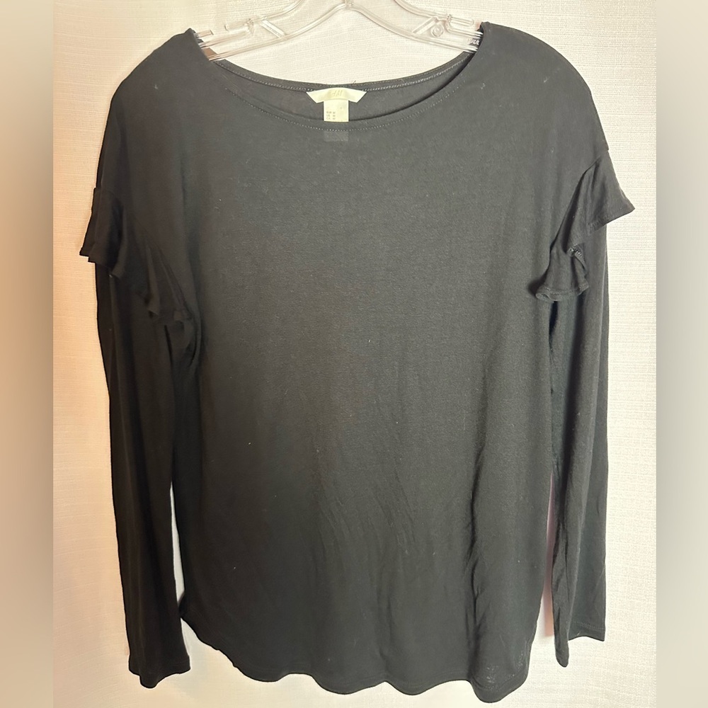 H&M women’s Black Ruffle Sleeve Women's Top, size M